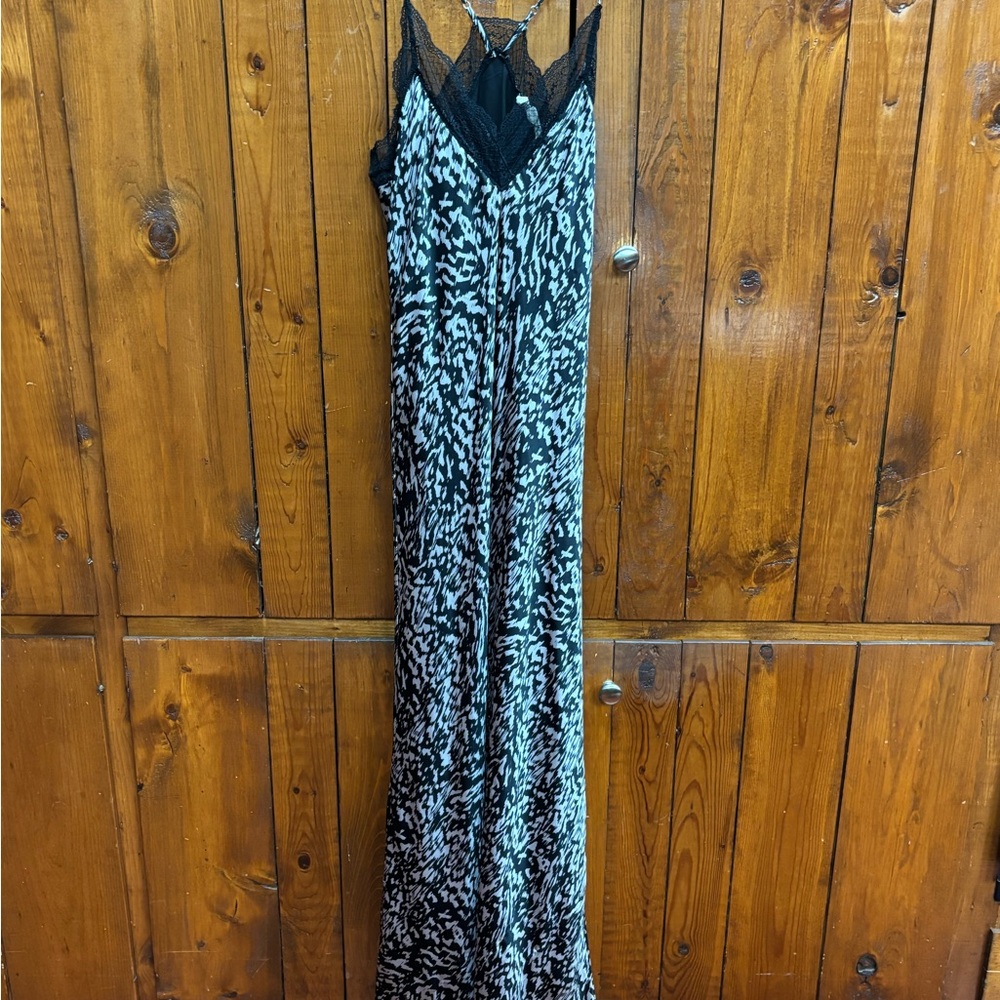 Elegant Black and Tan Patterned Dress